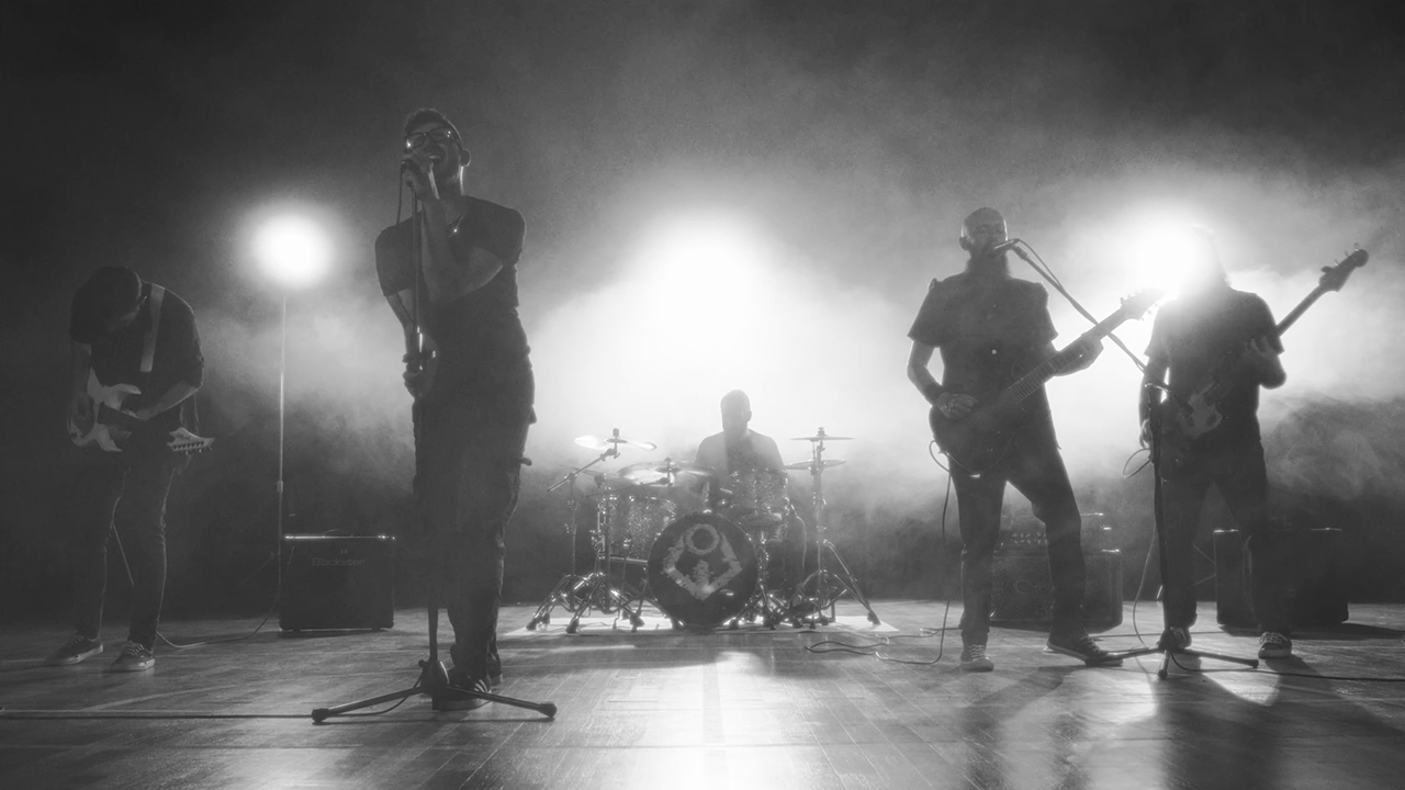 SMELLS LIKE TEEN SPIRIT